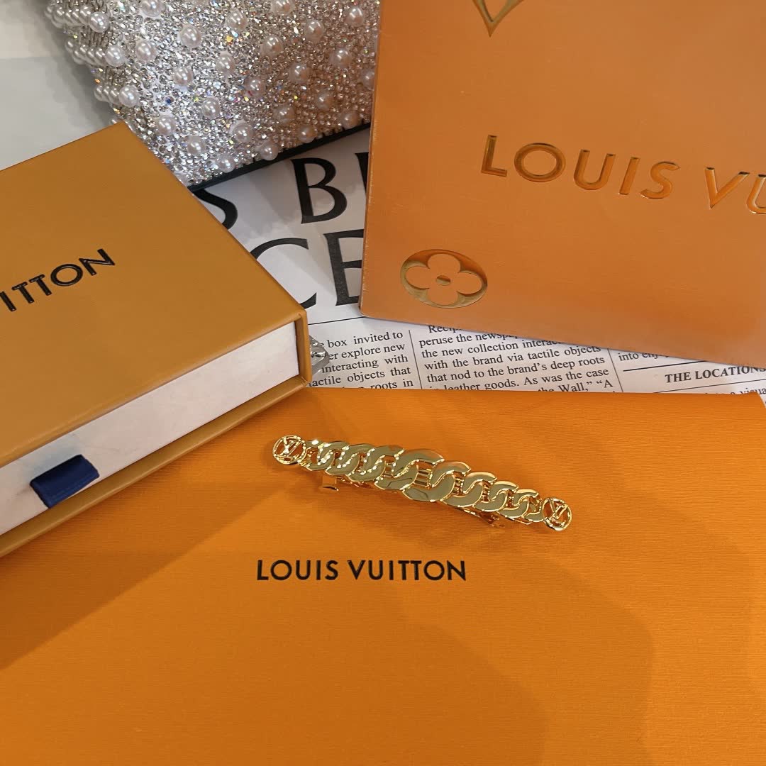 Louis Vuitton Gold Chain Link Hair Clip